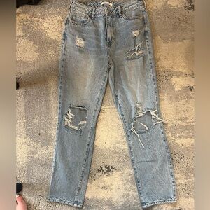PacSun ripped mom Jeans
Size 27